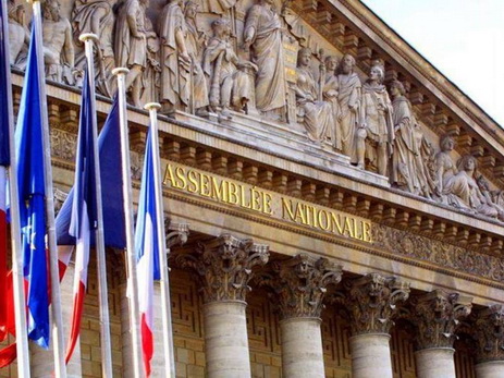 Парламент Франции выразил доверие новому правительству