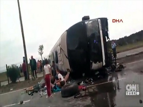 В Турции перевернулся автобус с детьми из Грузии