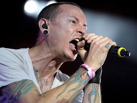Группа Linkin Park отменила концерты после смерти вокалиста‍