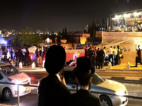 В Иерусалиме в ходе столкновений пострадали более 120 человек