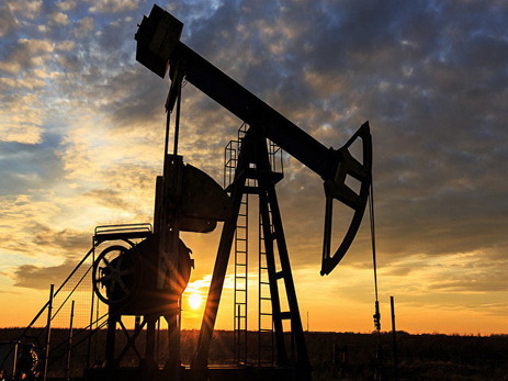 Нефть Brent поднялась выше $55 впервые с апреля