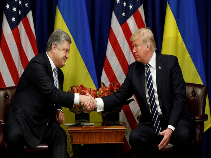 Порошенко: Трамп поддержал предложение Киева по миротворцам ООН в Донбассе