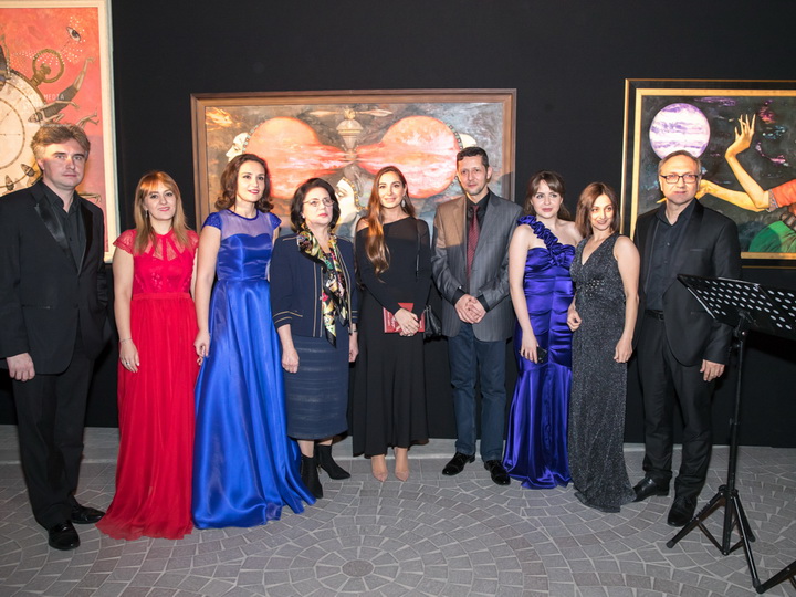 В Бакинском медиа-центре были представлены «Цвета музыки» - ФОТО