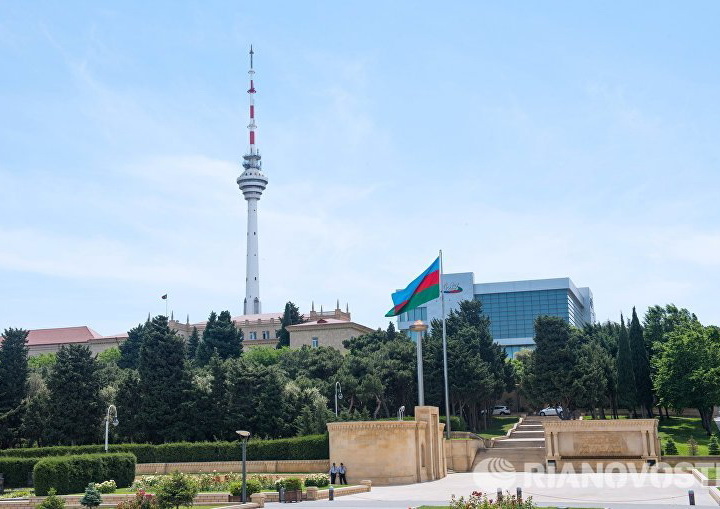 Азербайджан оплатит дорогу мигрантам, решившим вернуться домой