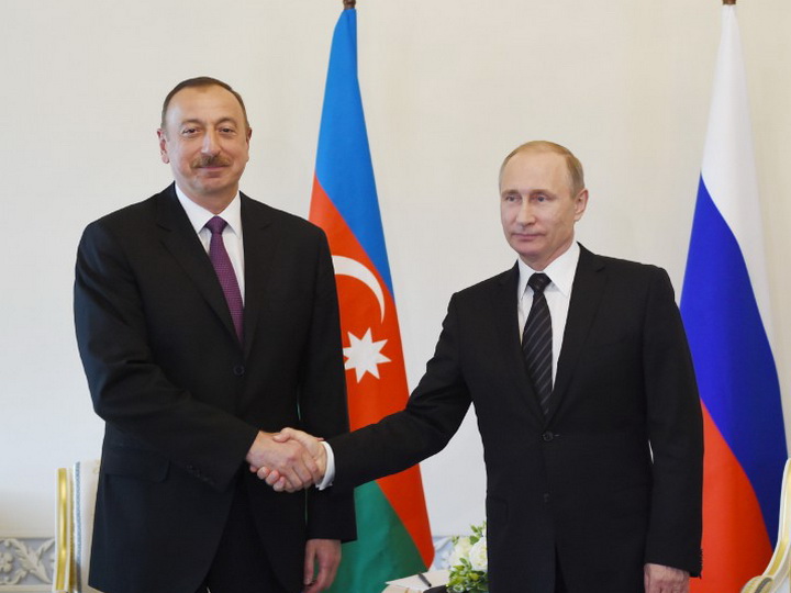 Президент России поздравил президента Азербайджана Ильхама Алиева с Новым годом