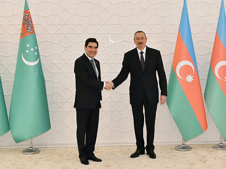 Президент Туркменистана поздравил Президента Азербайджана
