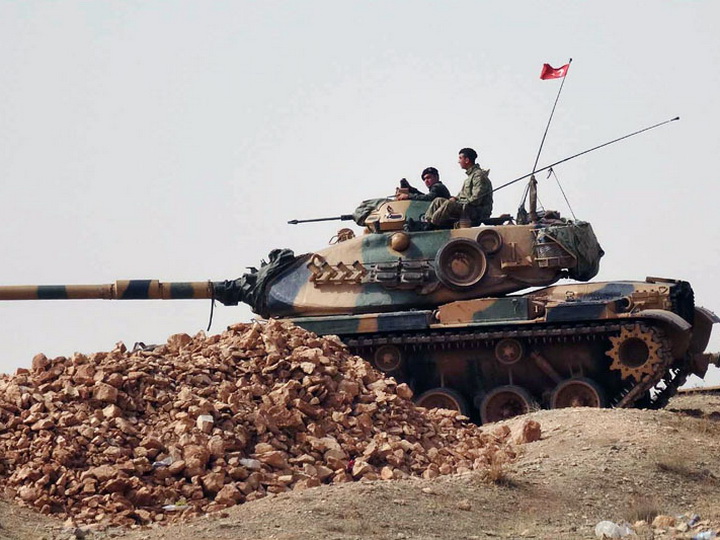 Турция перебросила на границу с Сирией отряды спецназа и танки для поддержки операции против террористов в Африне