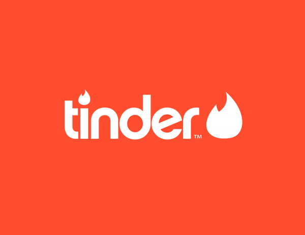 Tinder: Медсестра Николь ищет парня с синусовым ритмом сердца