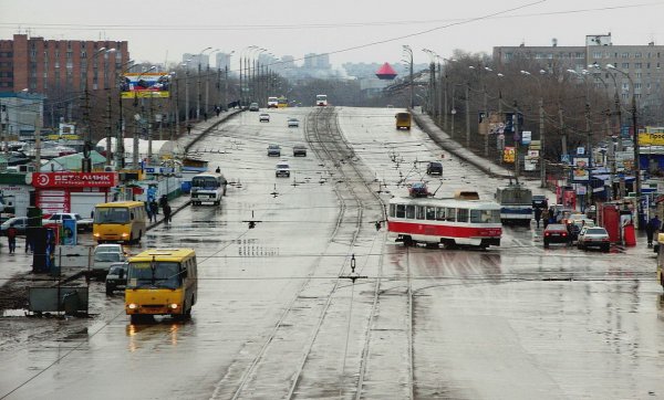 «Святой источник»: В центре Самары из-под земли вырвалась «река»