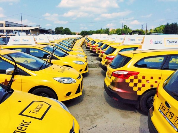 Водители «Яндекс.Такси» провели забастовку в Ростове