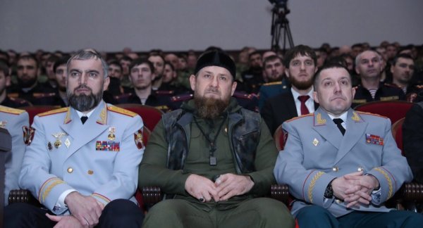 Праздник преданности Отечеству: Рамзан Кадыров поздравил сотрудников национальной гвардии
